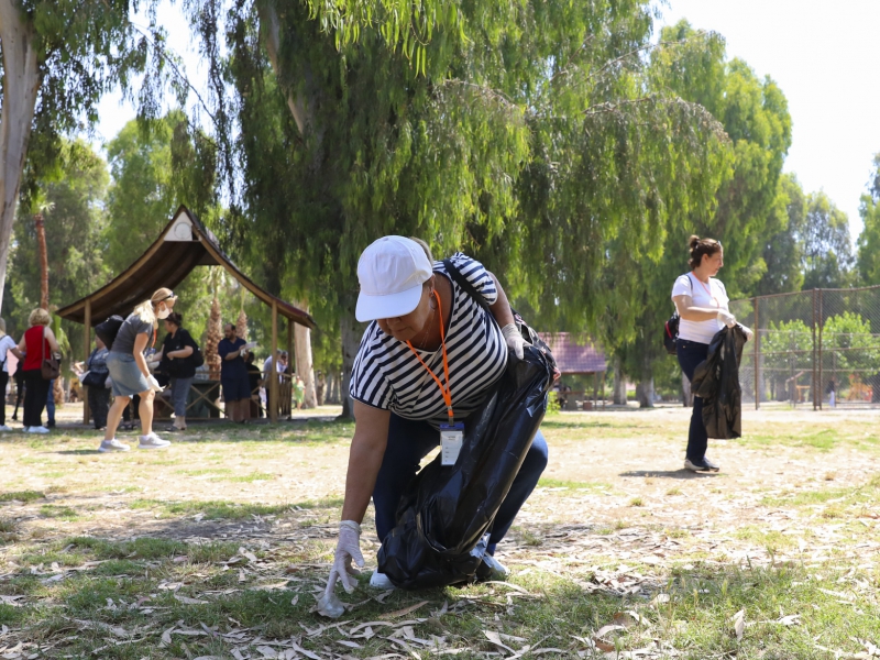 Mersin B&uuml;y&uuml;kşehir Vatandaşlarla Tarsus&rsquo;ta &Ccedil;evre Temizliği Yaptı